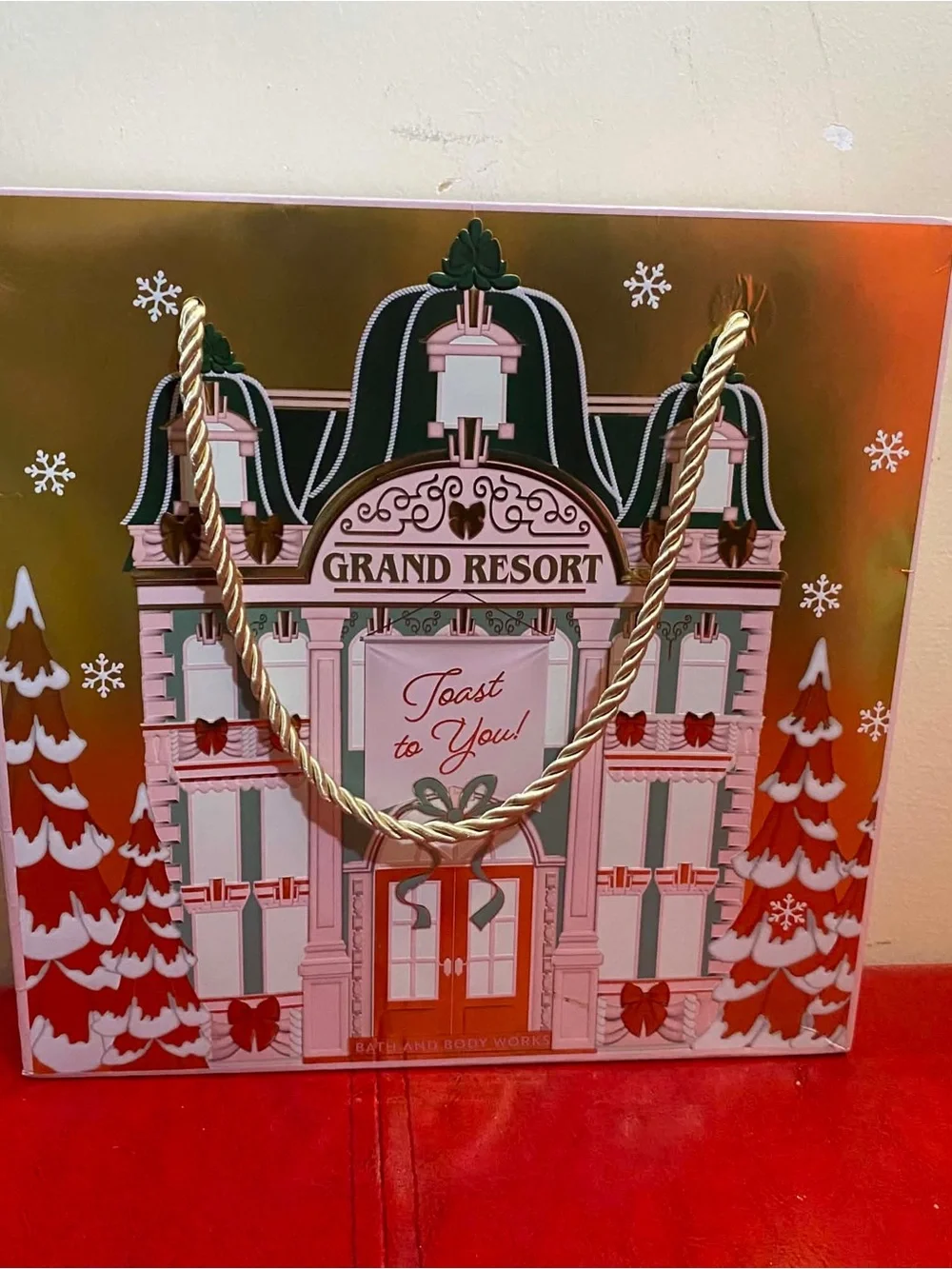 Bath & Body Works Gold & Red Holiday Gift Bag with Rope Handle